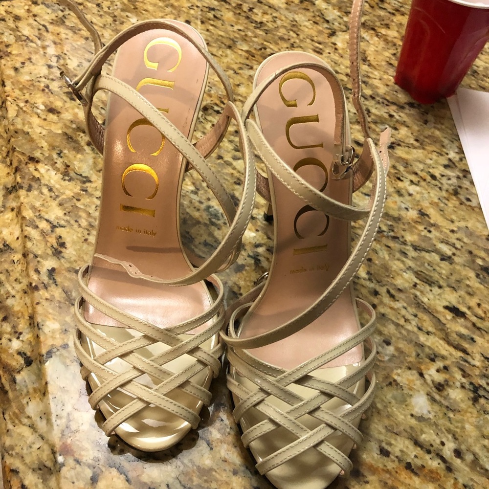 Brand new Gucci Vernice crystal shoes